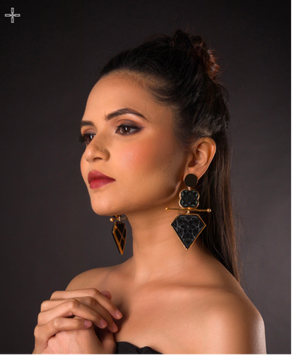 Black Onyx Geometric Earrings – Gold-Plated Floral & Diamond Design
